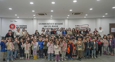 Öğrenciler Atatürk Cumhuriyet Kulesi Kütüphanesi’ni ziyaret etti