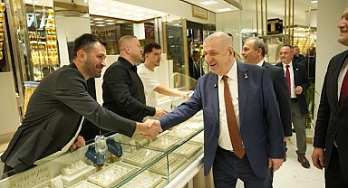Özdağ, İnegöl Kuyumcular Çarşısı’nı ziyaret etti