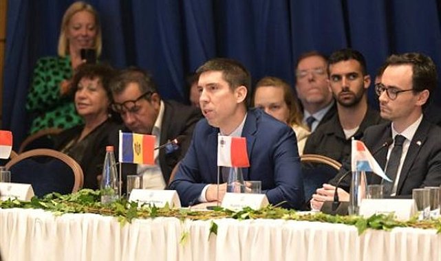 Popşoi, Yunanistan Dışişleri Bakanı Gerapetritis ile görüştü