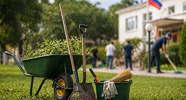 Rusya’nın Zambiya Büyükelçiliği’nde temizlik etkinliği düzenlendi 
