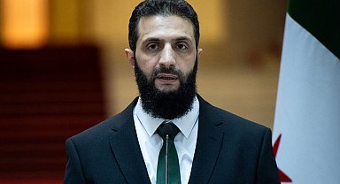 Şara, Doha’da Katar Emiri Al Sani ile görüştü