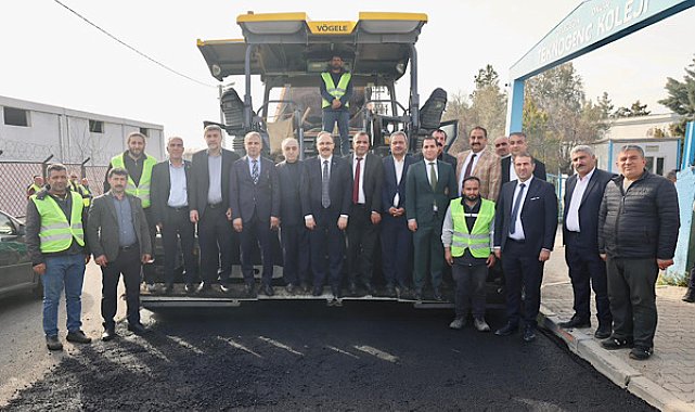 Siirt’te asfalt çalışmaları Küçük Sanayi Sitesi’nden başladı