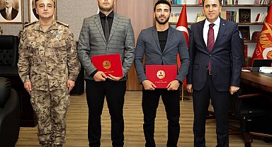 Tunceli’de boğulma tehlikesi geçiren çocuk polis müdahalesiyle kurtarıldı