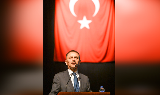 Vali Aktaş, muhtarlara verilen hizmet içi eğitim programına katıldı