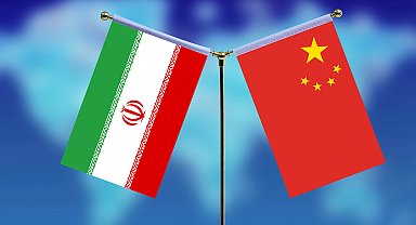 Wang Yi, Abbas Erakçi’yle görüştü