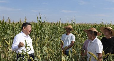 Xi Jinping’den emekçilere övgü