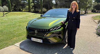 Yeni Peugeot 408 yenilenen yüzü ve hibrit motoruyla Türkiye'de