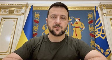 Zelenski: Rusya-Ukrayna savaşı onurlu bir barışla sona ermeli