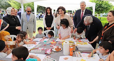 Adana’da Anneler Günü’nde çocuklar bilimle buluştu