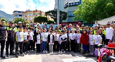 Alanya’da Trafik Haftası kapsamında farkındalık etkinliği düzenlendi