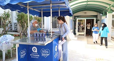 Antalya’da öğrencilere final haftasında sıcak çorba ikramı