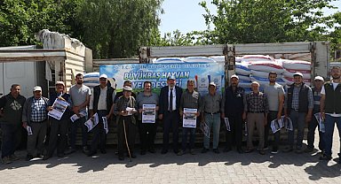 Aydın'dan Didim’de üreticilere yem desteği