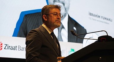 Bakan Yumaklı, Pınarbaşı’nda hemşehrileriyle bayramlaştı