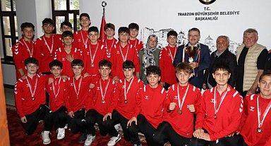 Başkan Genç, şampiyon takımı ağırladı