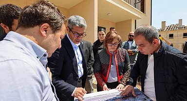 Başkan Şahin, TCDD lojmanları restorasyon çalışmalarını inceledi