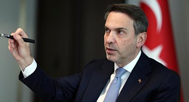 Bayraktar: Türkiye, dışa bağımlılığı bitirdiği anda güçlü bir ülke haline gelecektir