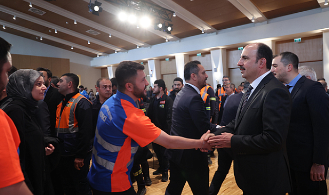 Bayramlaşma programında belediye hizmetleri ve projeler değerlendirildi