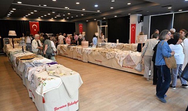 Bornova’da kadın emeği sanatla buluştu