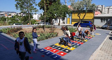 Buca İnönü Mahallesi’nde yeni oyun sokağı hizmete açıldı