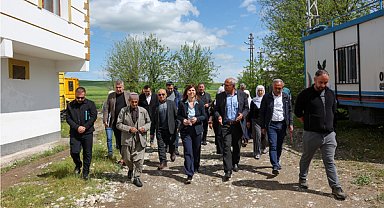 Diyarbakır Büyükşehir Eşbaşkanları Sur kırsalında vatandaşlarla buluştu