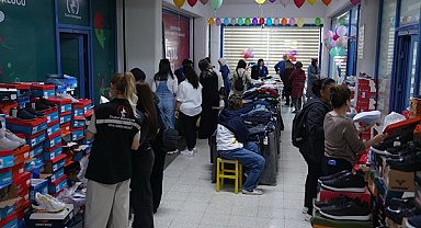 Düzce Belediyesi Kurban Bayramı öncesinde kıyafet dağıtımı başlattı