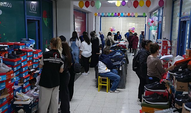 Düzce Belediyesi Kurban Bayramı öncesinde kıyafet dağıtımı başlattı