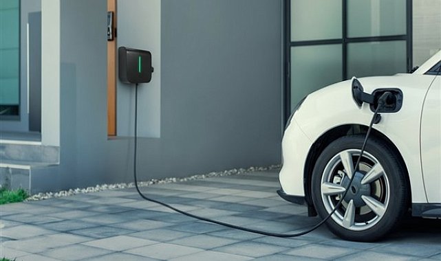 Elektrikli araç şarj altyapısı düzenleme ile konutlara taşınıyor