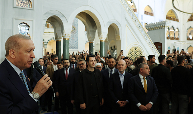 Erdoğan, Büyük Çamlıca Camii’nde bayram namazı kıldı