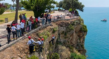 Falezlerde arama kurtarma destekli temizlik yapıldı