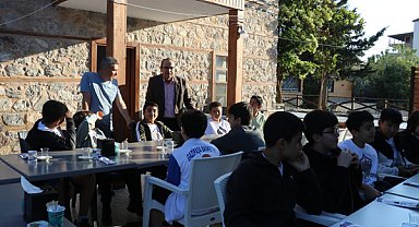 Gazipaşa Belediyespor’un şampiyon basketbolcularına kutlama yemeği