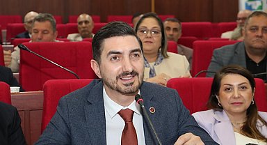 Gençtürk: İzmit Belediyesini AKP’nin ballı kaymaklı müteahhitleriyle karıştırmayın
