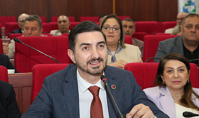 Gençtürk: İzmit Belediyesini AKP’nin ballı kaymaklı müteahhitleriyle karıştırmayın