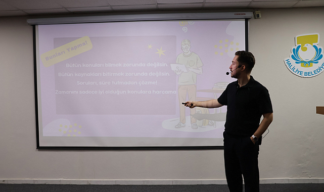Haliliye’de üniversite adaylarına motivasyon ve rehberlik semineri