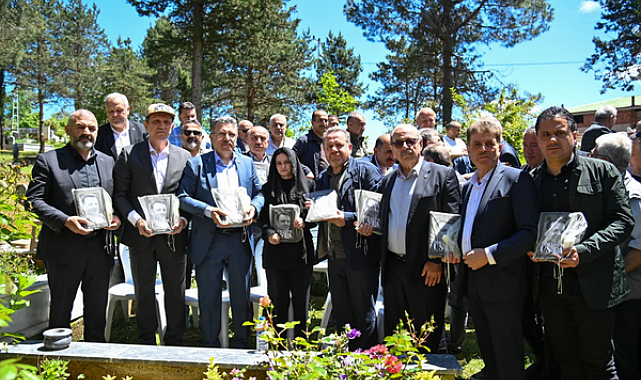 İbrahim Usta kabri başında anıldı