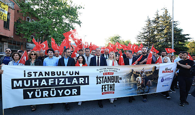 İstanbul’un fethinin 573. yıl dönümü Edirnekapı–Saraçhane yürüyüşüyle kutlandı