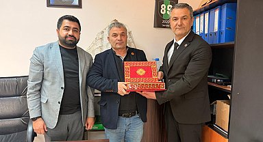 İzmit’te muhtarlara doğum günü ziyareti gerçekleştirildi