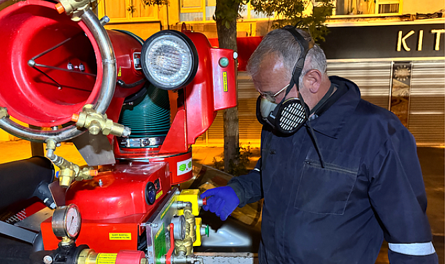 Kayseri Büyükşehir Belediyesi’nden gece ilaçlama çalışması