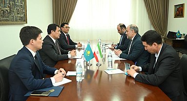 Kazakistan Dışişleri Bakan Yardımcısı Bakaev, İran Büyükelçisi Jowkar'ı kabul etti