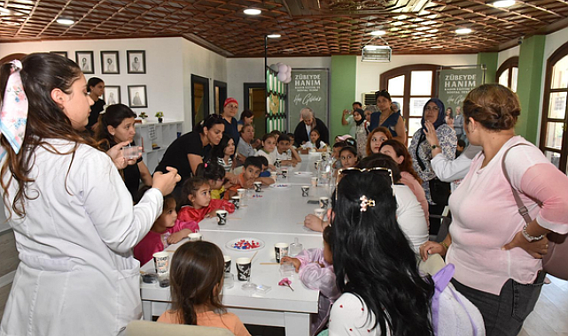 Kepez’de anne ve çocuklar mum atölyesinde bir araya geldi