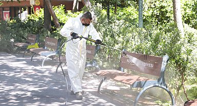 Konak’ın parklarında yaz sezonu hazırlıkları sürüyor