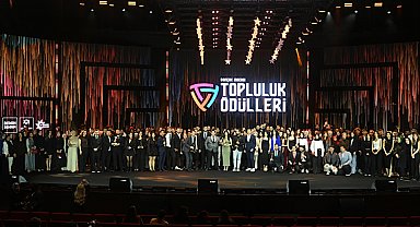 Konya’da Gençlik Meclisi Topluluk Ödülleri verildi