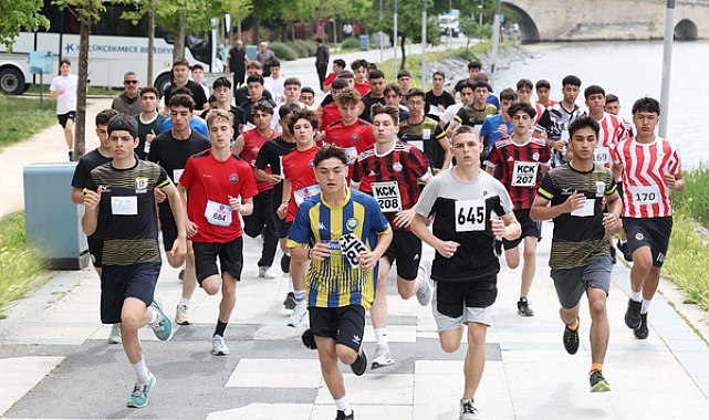 Küçükçekmece’de 19 Mayıs Gençlik Koşusu düzenlendi