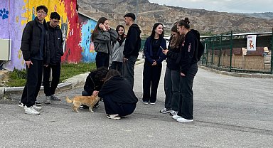 Mamak’ta öğrenciler can dostlarla buluştu