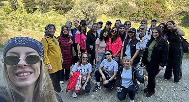 Menderes’te pilates kursiyerleri için doğa yürüyüşü düzenlendi
