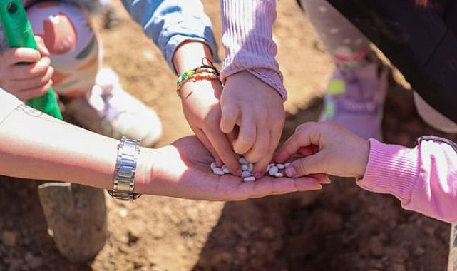 Minik öğrenciler Tarım Okulu’nda doğayla buluştu