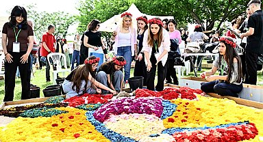Muratpaşa'da Çiçek Desenleri Günleri’nde birincilik Antalya Anadolu Lisesi’nin oldu