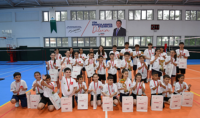 Osmangazi Belediyespor badminton altyapısından Türkiye şampiyonluğu