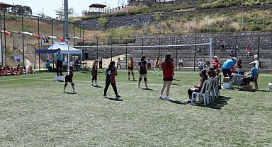 Pamukkale’de 19 Mayıs kapsamında mini voleybol turnuvası düzenlendi