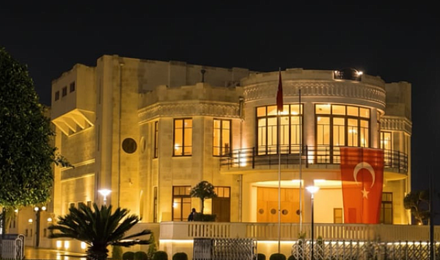 Tarihi Meclis Binası Tiyatro Sahnesi olarak açılıyor