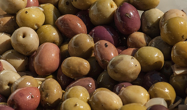 Ticaret Bakanlığı’ndan “50 TL’ye zeytin tanesi” satışına inceleme